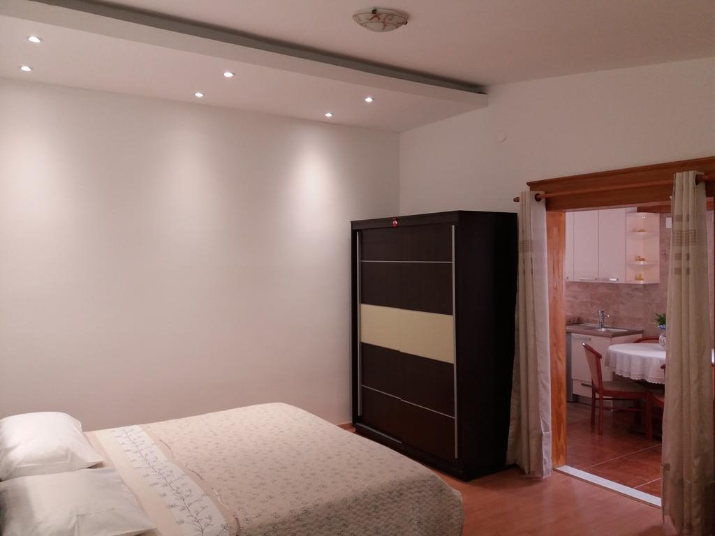 Apartments Kurilj 마카르스카 외부 사진